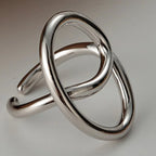 Minimalistischer unregelmäßiger Ring mit Draht R1003