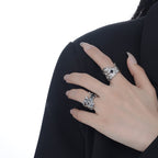 Breiter strukturierter Ring mit Zirkon-Akzent R1194