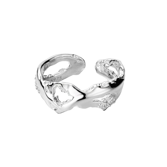Polierter Ring mit unregelmäßiger Textur R1257
