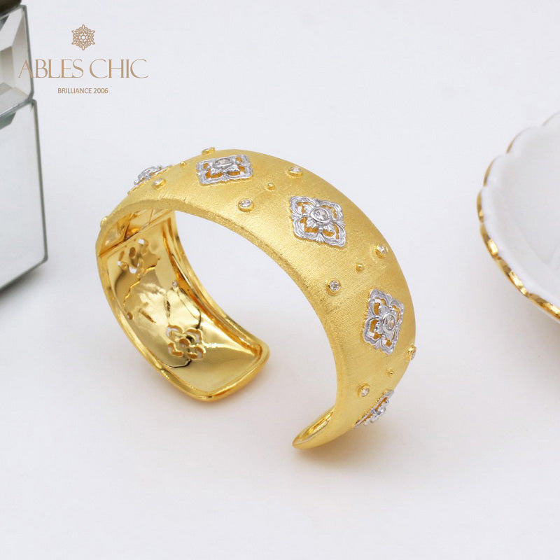 Breites keltisches Blumenarmband 5462