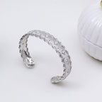 Seidiges Stoff-Laubsägen-Armband 6555
