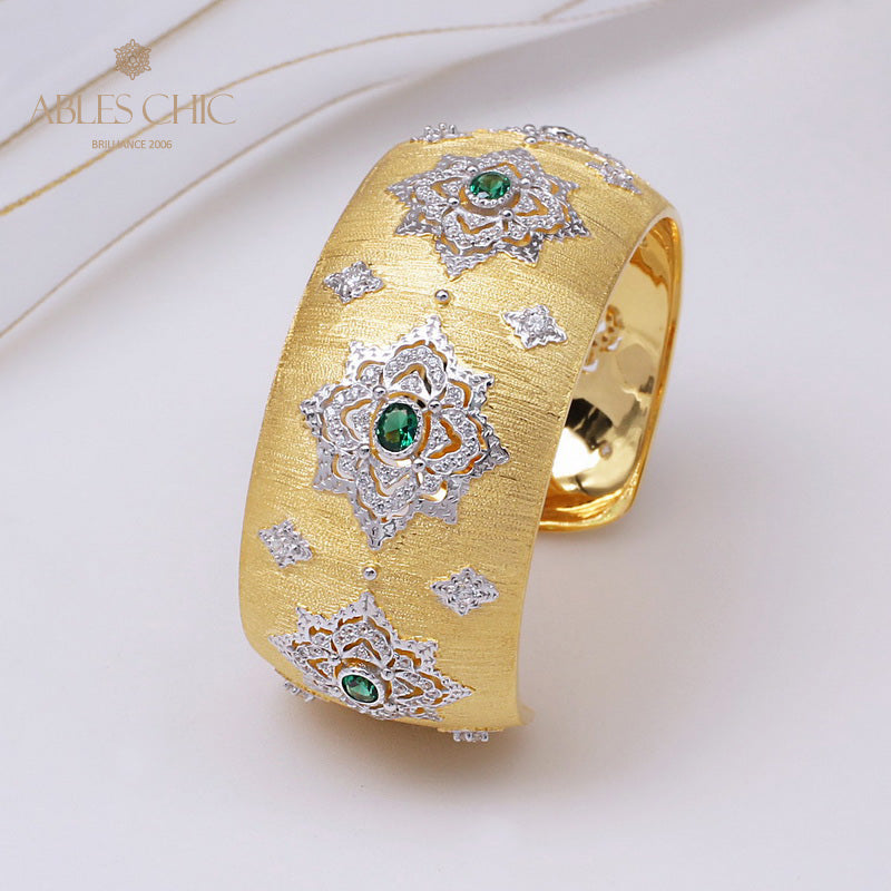 Dichtes Laubsägen-Smaragd-Blumenarmband 5230
