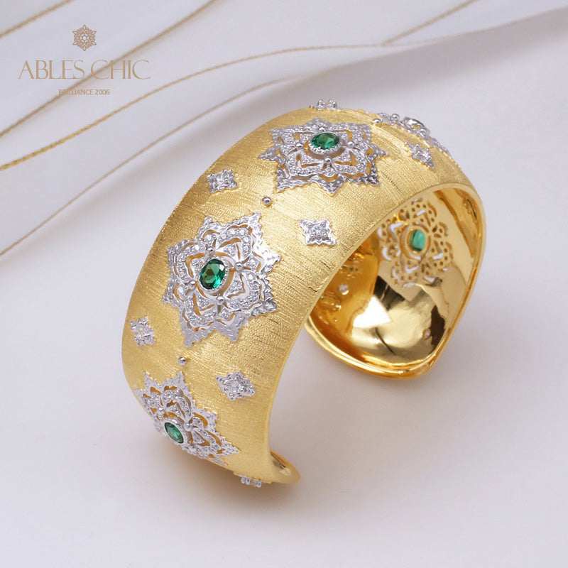 Dichtes Laubsägen-Smaragd-Blumenarmband 5230