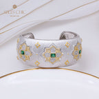 Dichtes Laubsägen-Smaragd-Blumenarmband 5232