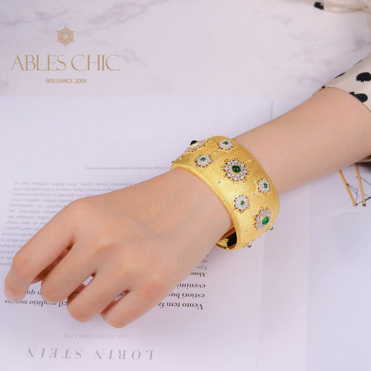 Breites Armband mit Edelsteinblumen 5457