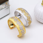 Graviertes Blütenarmband 5439