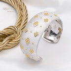 Pflaumenblüten-Seidenarmband 5610