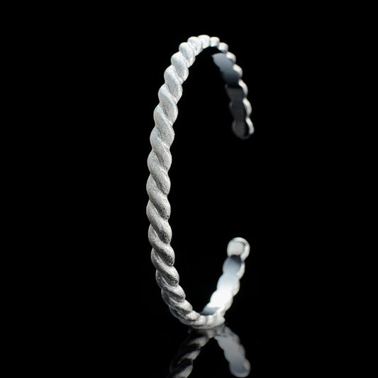 Mattes Armband mit Seilmuster 5921