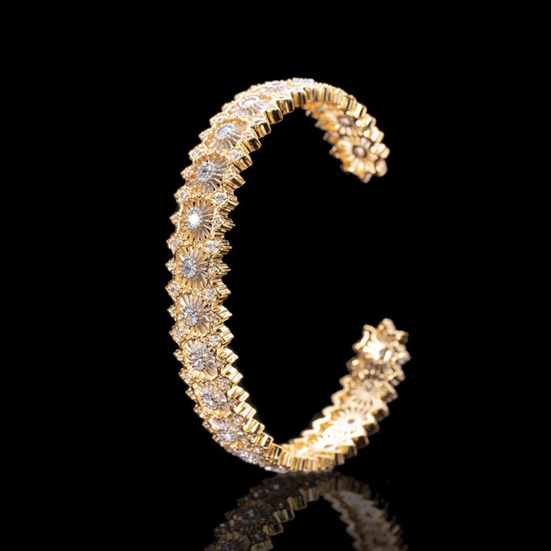 Armband mit floralem Laubsägenmuster 6040