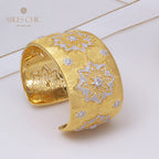 Seidiges Armband mit Wabenblumen 5245
