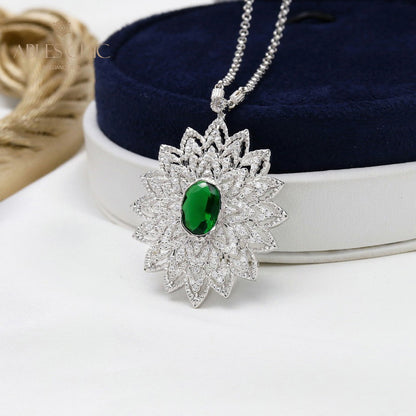 Filigrane Halskette mit Spitzen-Tropfen 5667