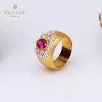 Seidiger Ring mit Rubinblüte 5078