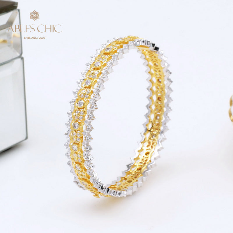 Filigranes, luftiges Armband mit floralem Muster 5467