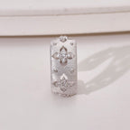 Seidiger CZ-Kleeblatt-Blumenring 5719
