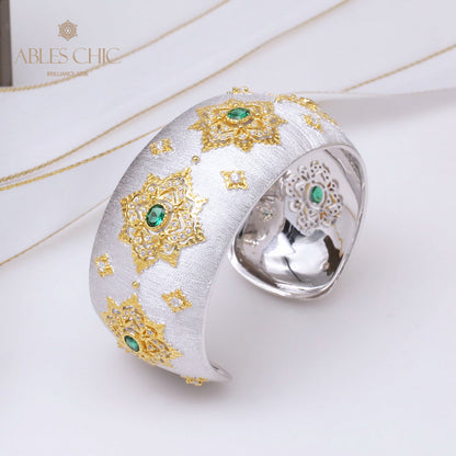 Dichtes Laubsägen-Smaragd-Blumenarmband 6557