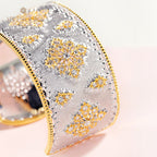 Seidiges Blumenarmband 5002