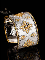 Seidiges Blumenarmband 5002