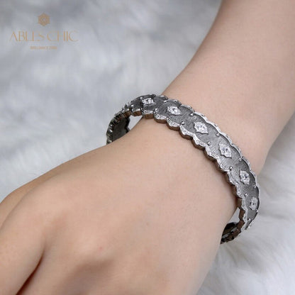 Seidiges Stoff-Laubsägen-Armband 6555