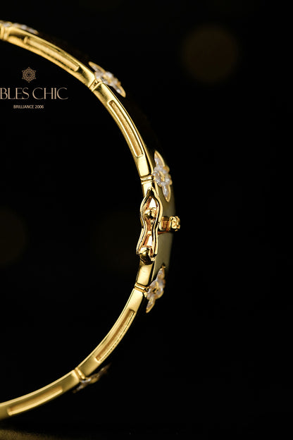 Hochglanzpoliertes Kleeblatt-Armband 203707