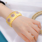 Breites Rubinblüten-Armband 5681