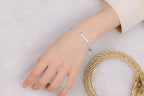 Seidiges florales Scharnierarmband 5637