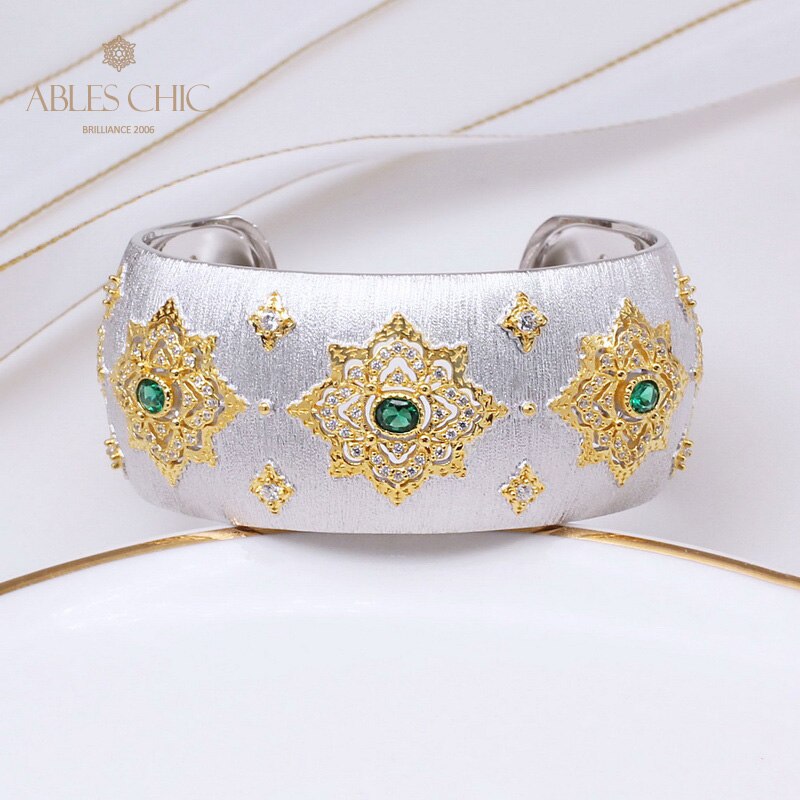 Dichtes Laubsägen-Smaragd-Blumenarmband 5230