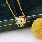 Seidige Blumenkette 5327