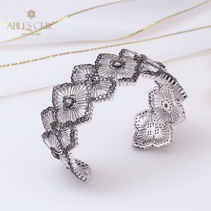 Airy Clovers Wabenarmband 6580