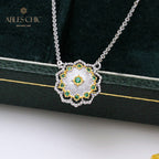 Seidige Blumenkette 5327