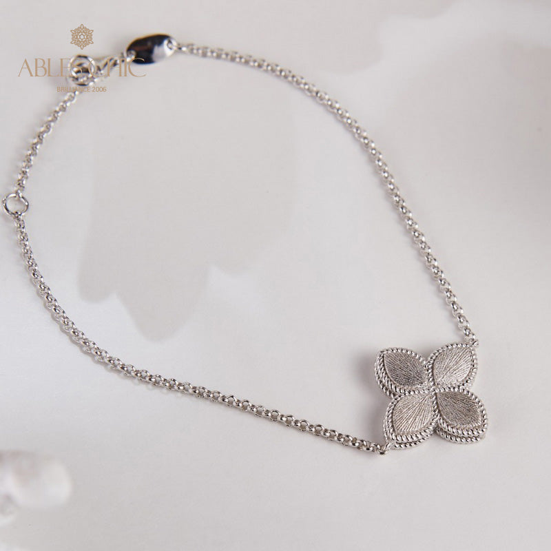 Seidiges Kleeblatt-Blumenarmband 6128