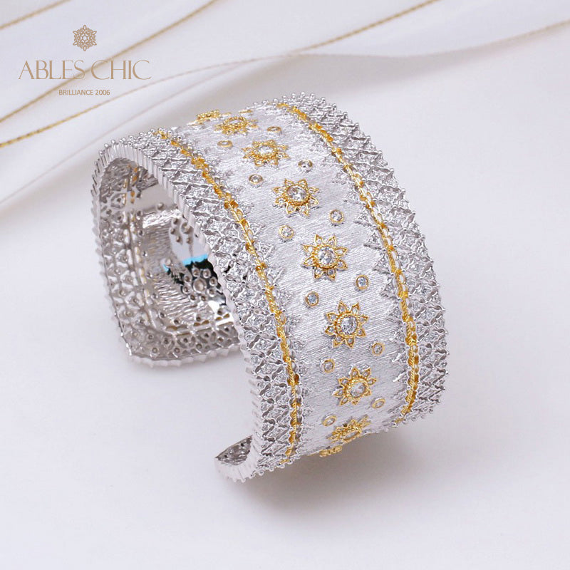 Traditionelles Seidenarmband mit Laubsägearbeiten und Blumenmuster 5221