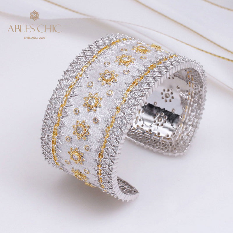 Traditionelles Seidenarmband mit Laubsägearbeiten und Blumenmuster 5221