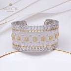 Traditionelles Seidenarmband mit Laubsägearbeiten und Blumenmuster 5221