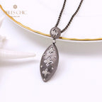 Ovale Halskette mit Kleeblatt-Blumenmotiv 5496