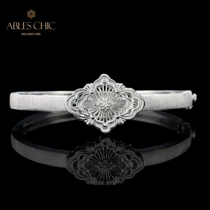 Traditionelles Laubsägen-Kleeblatt-Armband 6132