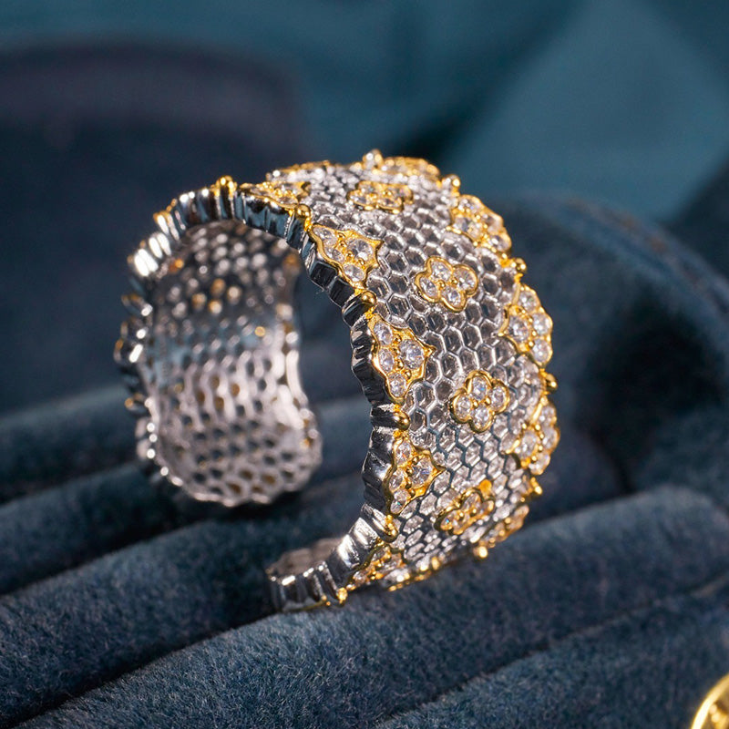 Offener Ring mit Spitzenwabenmuster und Blumenmuster 6029