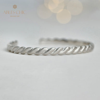 Mattes Armband mit Seilmuster 5921