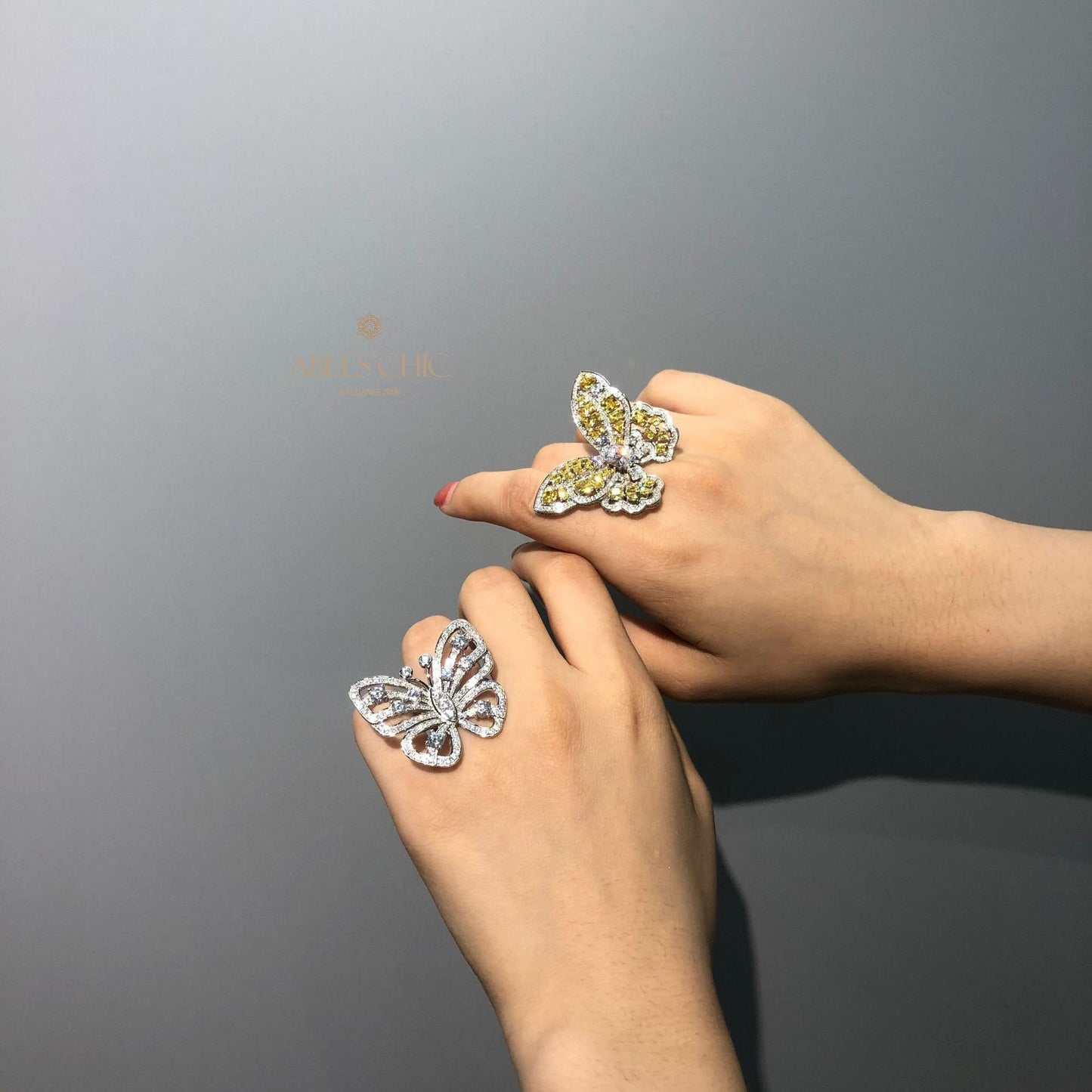 Statement-Ring mit gepflastertem Riesenschmetterling R1249