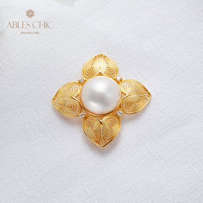 Filigraner Kleeblatt-Anhänger aus Mabe-Perlen 5822