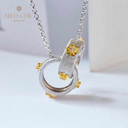 Halskette mit ineinandergreifenden Ringen und Seidenmuster 5861