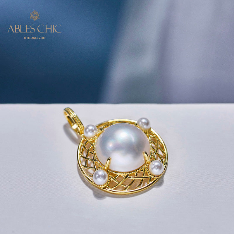 Mabe Pearl Mesh Disc Anhänger 5956