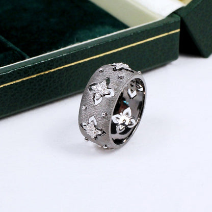 Seidiger CZ-Kleeblatt-Blumenring 5571