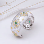 Dichtes Laubsägen-Smaragd-Blumenarmband 5228