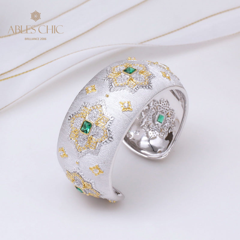 Dichtes Laubsägen-Smaragd-Blumenarmband 5228